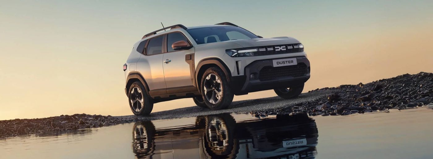 Dacia Duster in kraftvoller Landschaft